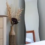 The Seabreeze By Pikhost Apartman