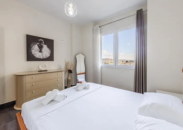 The Seabreeze By Pikhost