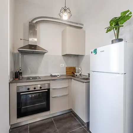 The Seabreeze By Pikhost * Plazhi San Pietro