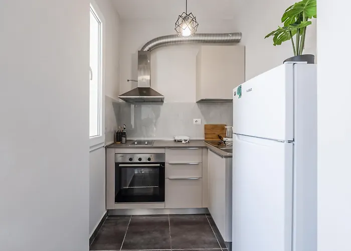 The Seabreeze By Pikhost