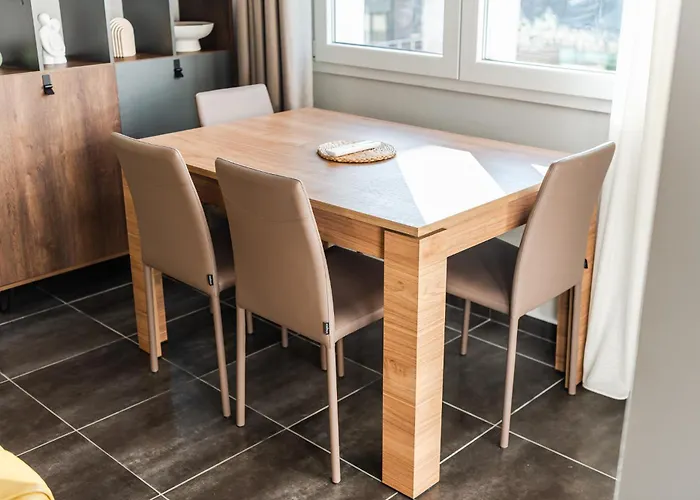 The Seabreeze By Pikhost